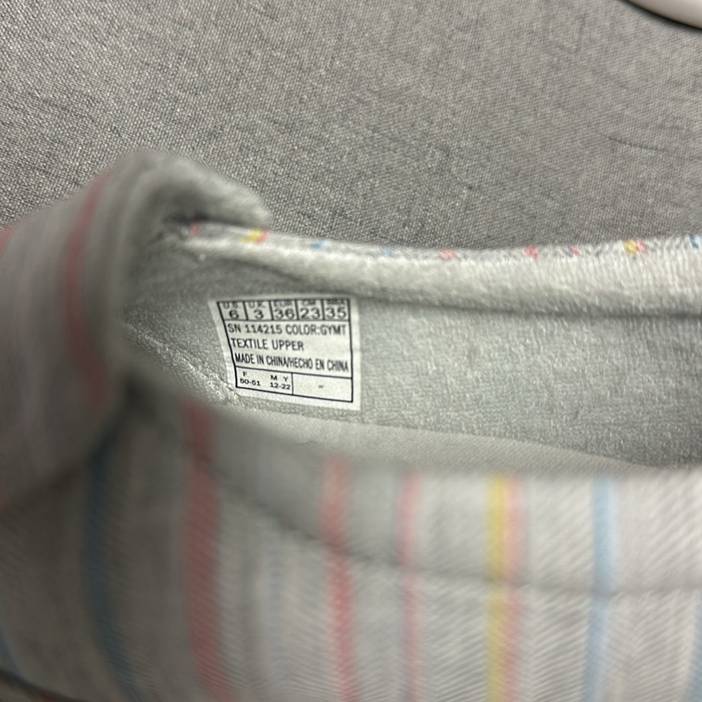 Skecher’s Bobs Slip On Canvas Shoes - image 5